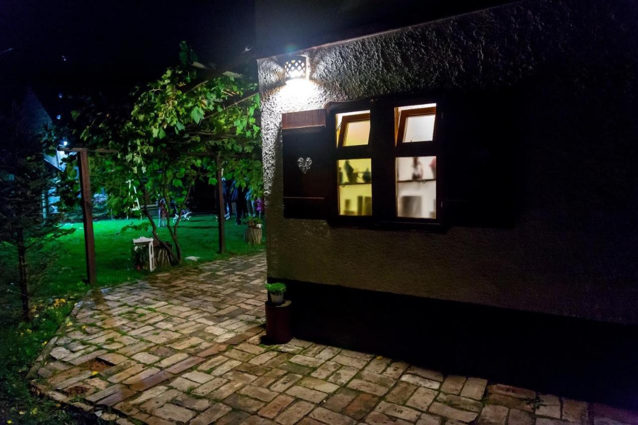 Salas Isailovi Szávaszentdemeter Kültér fotó