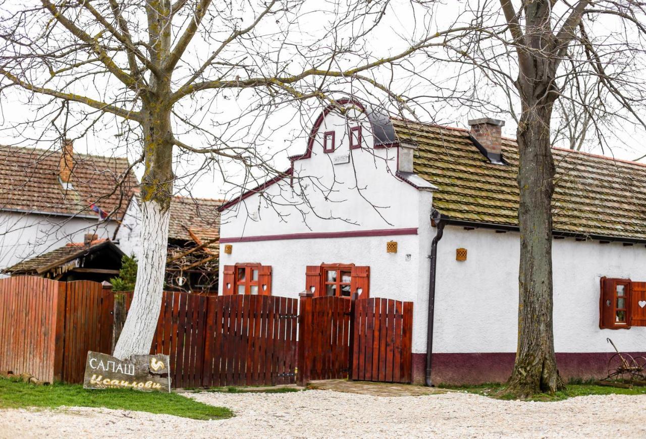 Salas Isailovi Szávaszentdemeter Kültér fotó